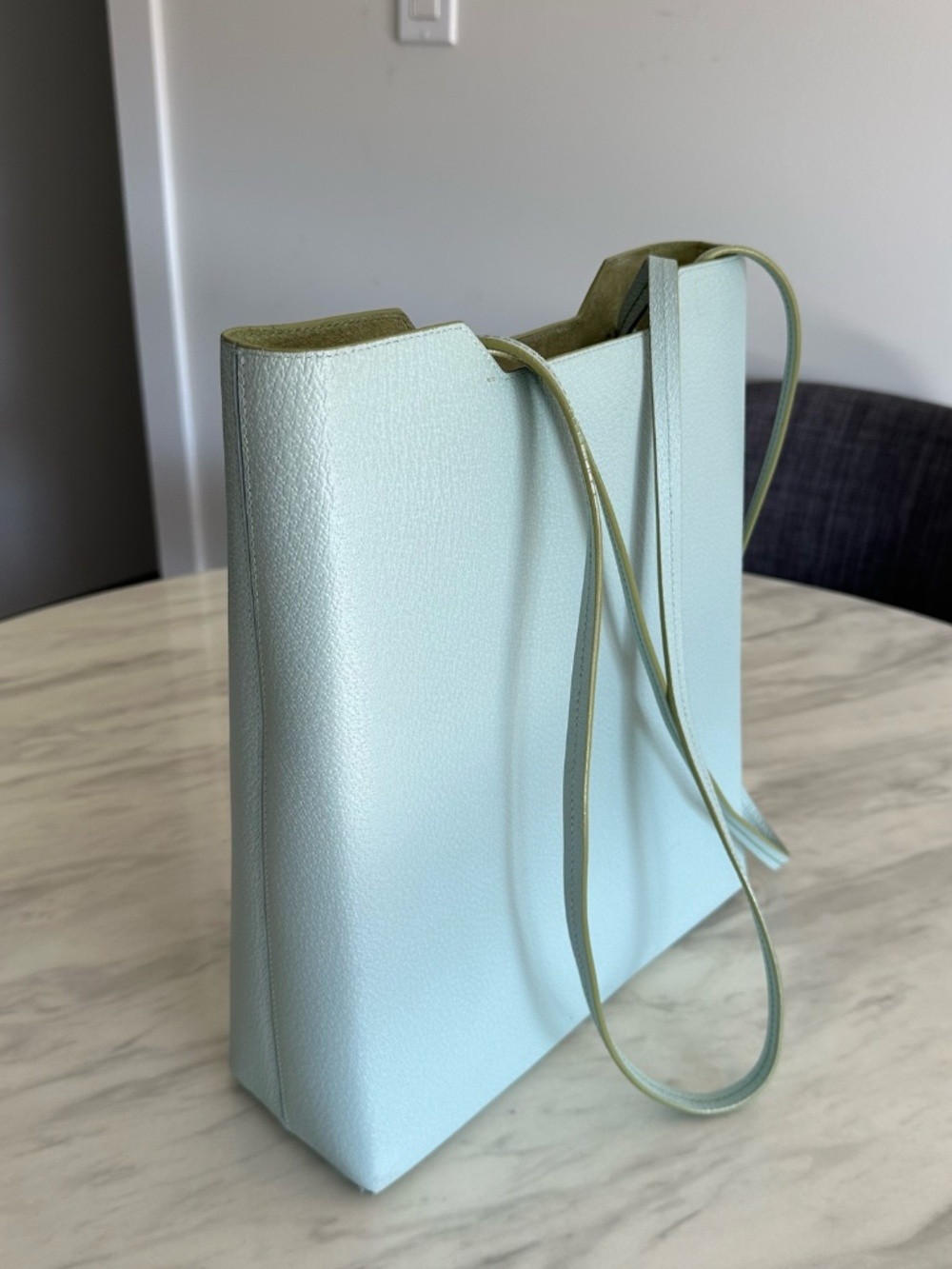 Vintage Y2K TUMI Light Blue Leather Magazine Tote Bag w/ Pouch - Picture 4 of 16